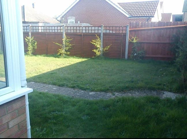 Great room £550, bills inc.Parking. Detached home  Main Photo