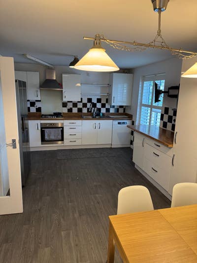 House share in Cheltenham Main Photo