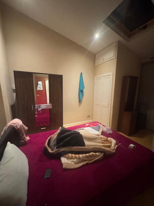 Bed space available for a girl in en-suite room  Main Photo