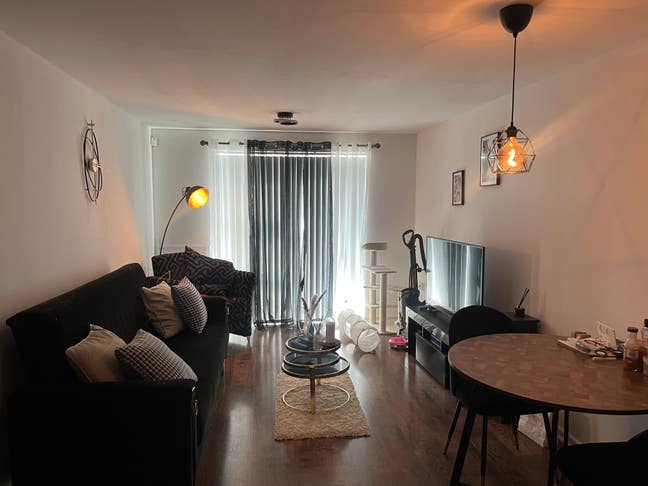Double room to rent  Main Photo