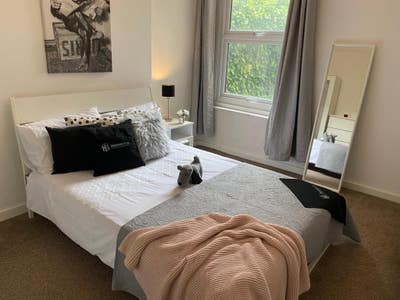 **Lovely Large Double Room**  Main Photo