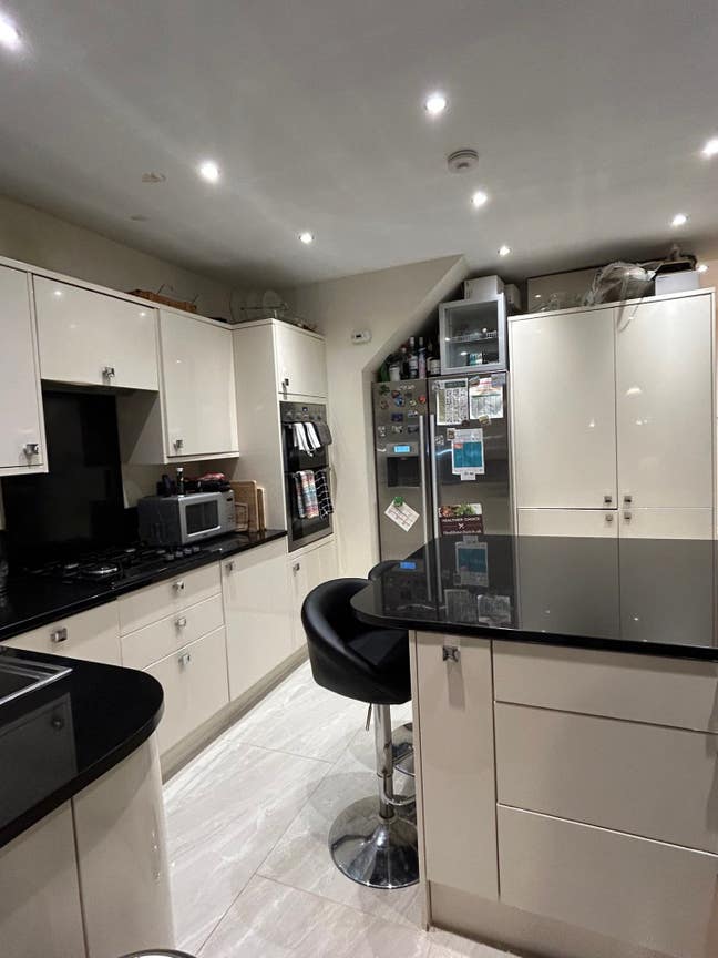 Last double bedroom with bathroom Main Photo