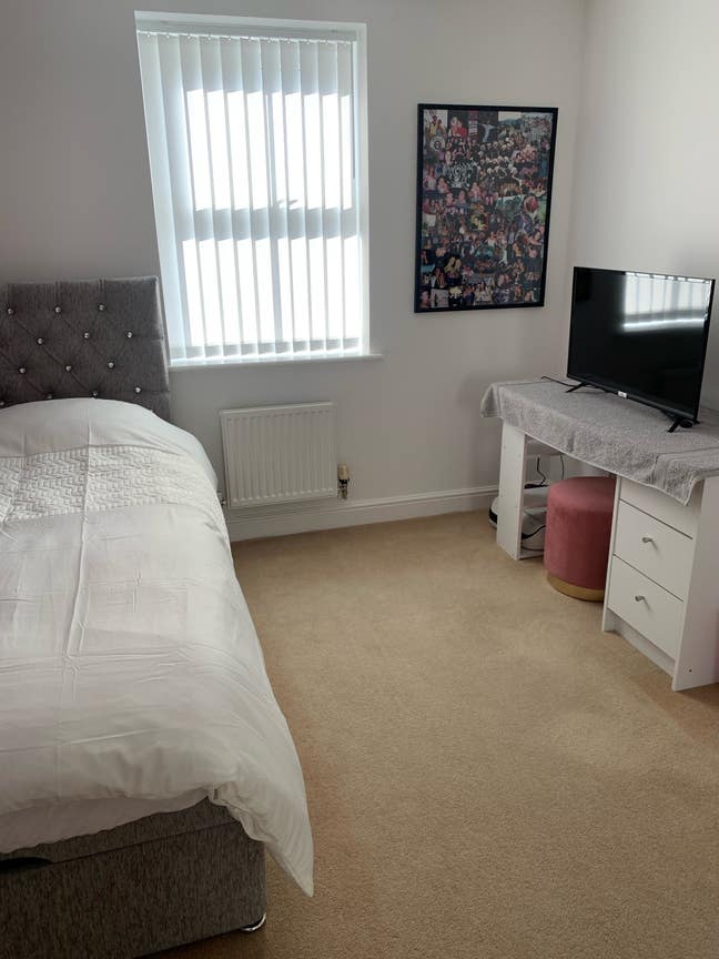 Large Single room in North Swindon Main Photo