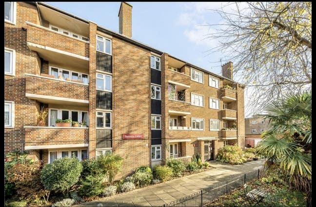 2 bed flat in Barnes Main Photo