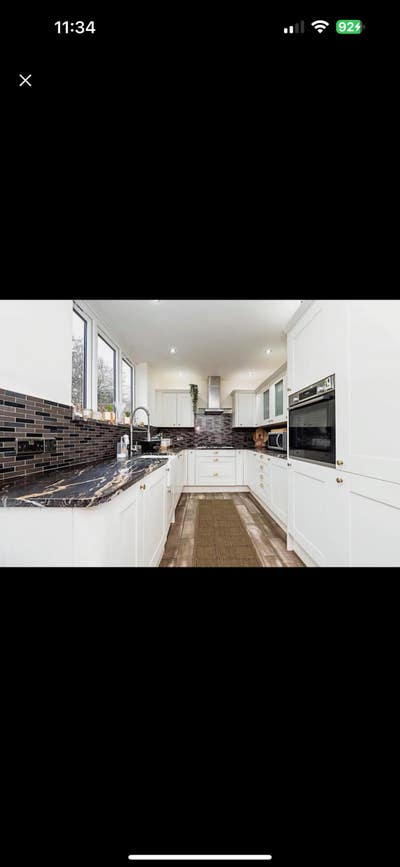 Luxurious, immaculate condition, 4 bed house Main Photo