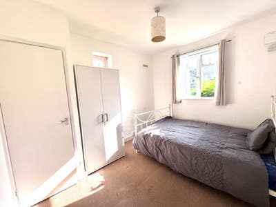 1 Bedroom Available for Peace loving people Main Photo