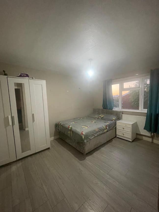 Large room  Main Photo