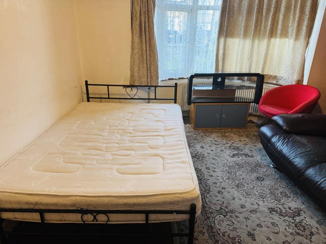 Comfortable Double Room for Single Occupancy  Main Photo