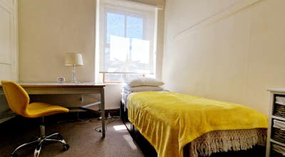 Single Room Near Train Station Main Photo