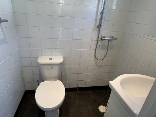 Studio Flat – All Bills Included – SW15 Main Photo