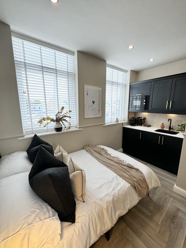 🔥 Studio -All Bills Included Kitchenette/En-Suite Main Photo
