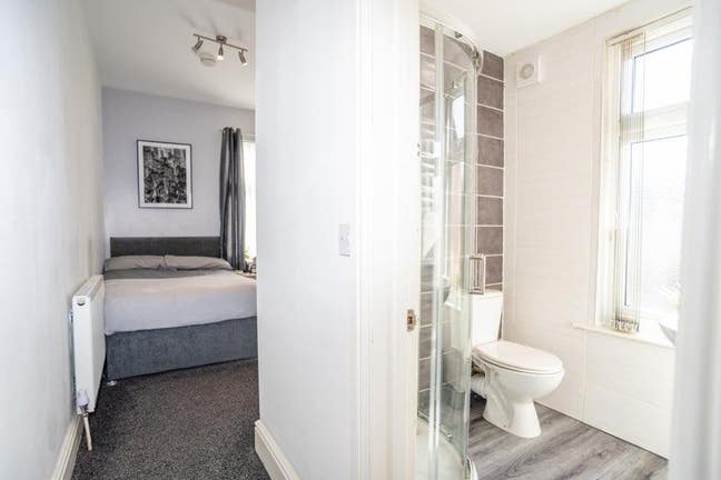 🏡 Stunning 5-Bedroom House Share – ST1 Stoke 🏡 Main Photo