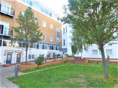 Modern 2 bed split level flat, Gym, Stratford E15 Main Photo