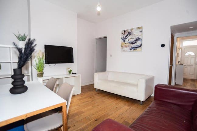 🏡 Beautiful House Share - Stoke🏡 Main Photo