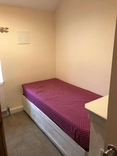 Single bed room Main Photo
