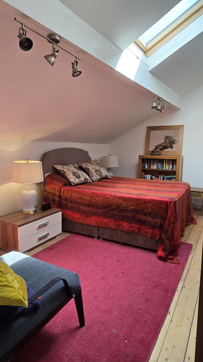 Double room plus own bathroom in Edwardian Town Ho Main Photo