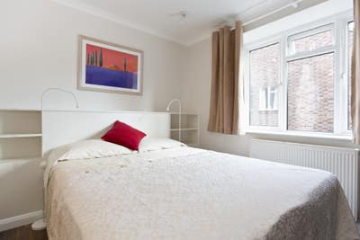 Fabulous large double bedroom with en-suite Main Photo