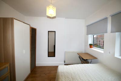 Large double room. W14 9BA ,F-3 Main Photo