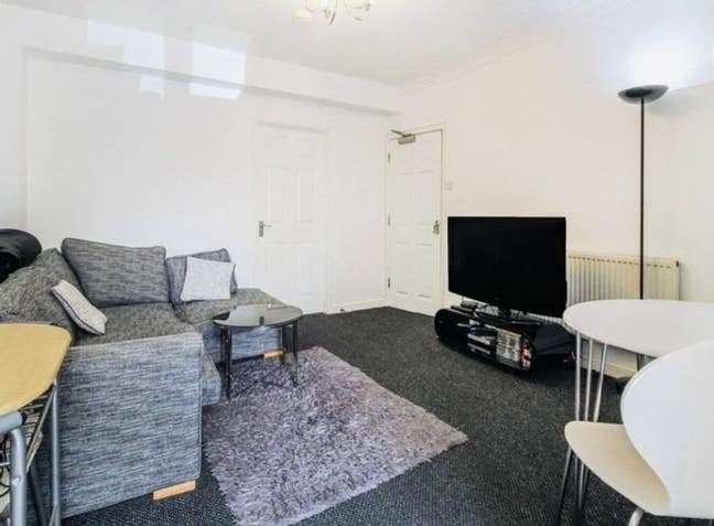 Ensuite Swindon town  Main Photo