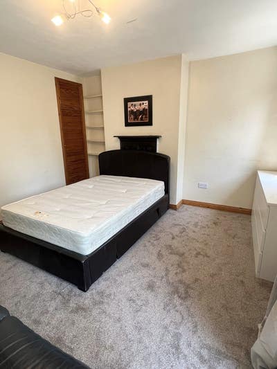 Spacious Room for Rent in Central London! Main Photo