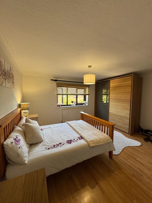 Master Bedroom  in Stratford E15 Main Photo