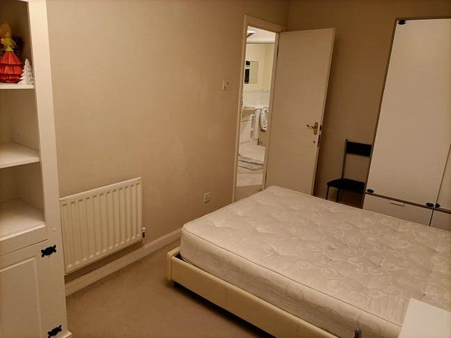 3-bedroom detached house in Beeston Main Photo