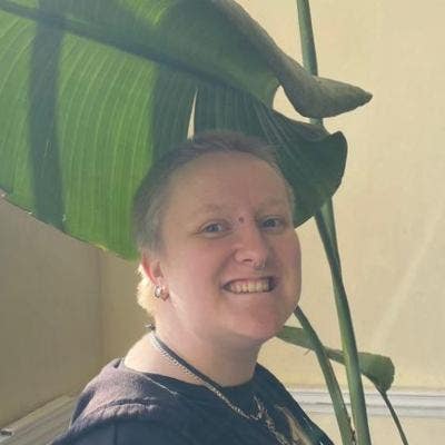 Young professional looking for room Main Photo