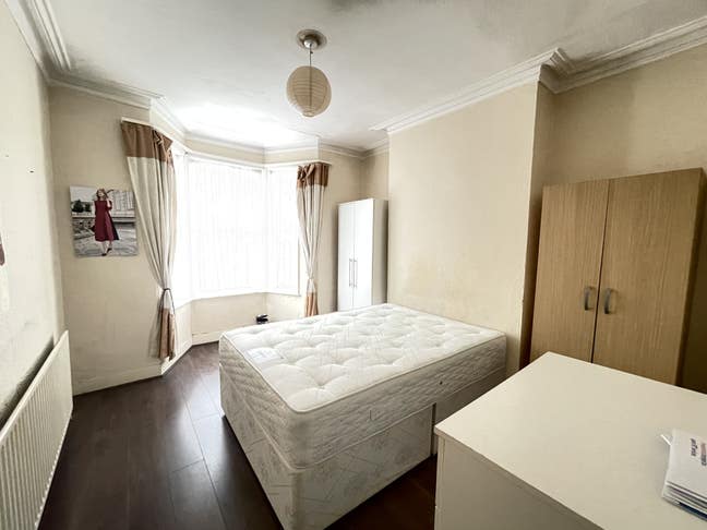 Rooms to rent in a seven sister areas  Main Photo