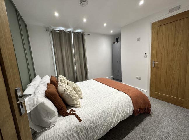 Refurbished Double En-Suite Room in Banbury!! Main Photo