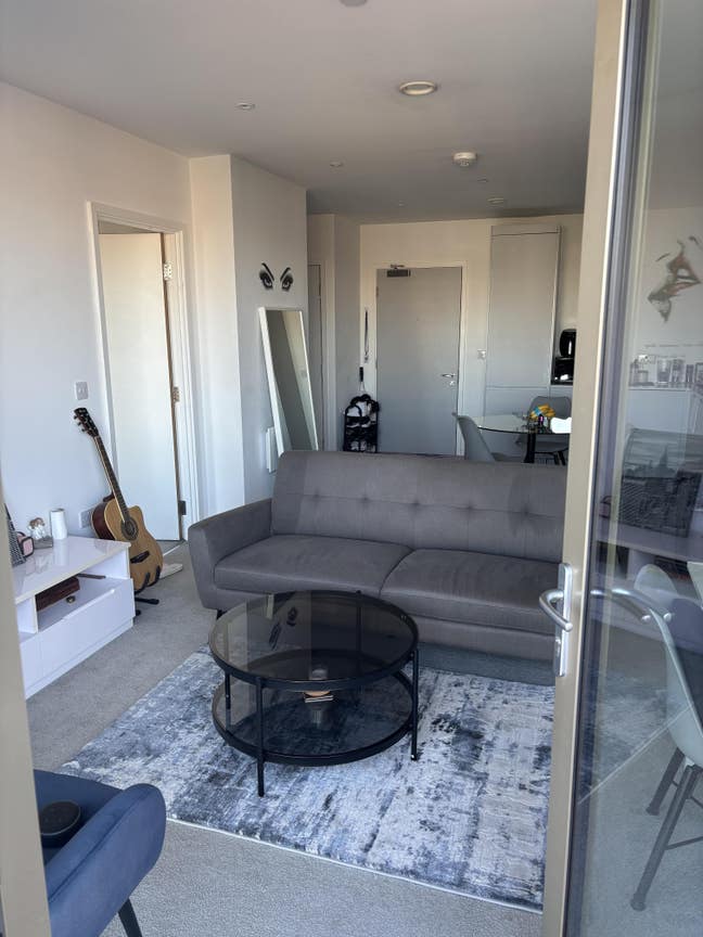 Single room - Local Crescent Main Photo