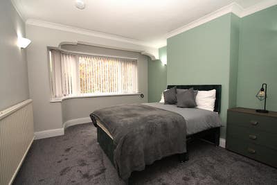 50% Discount In  Didsbury -All incl🌟(PAR561-2/4) Main Photo