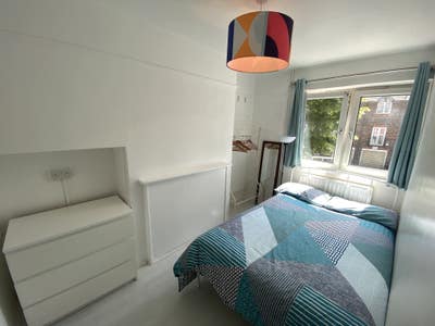 Cozy Room! Zone 1! Perfect Location! Main Photo