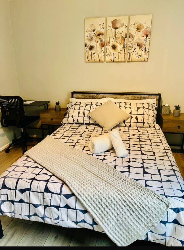 Lovely double room  Main Photo