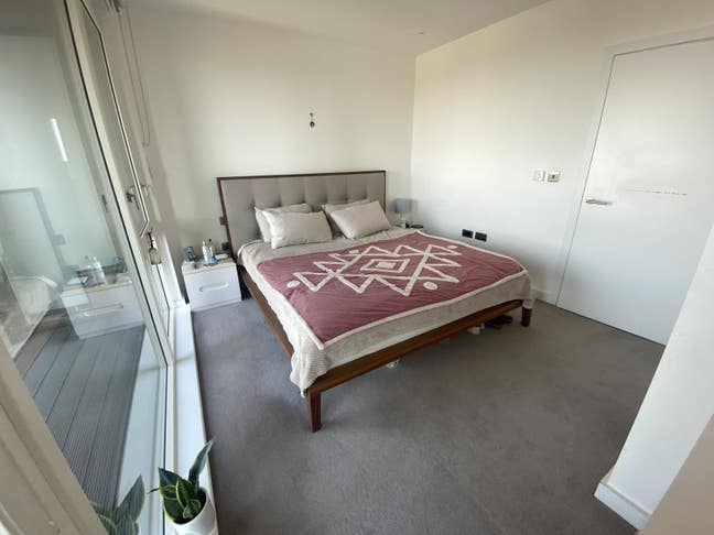 2 Double rooms in modern flat – Canada Water Main Photo