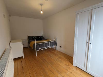 Large Double room -  £100 off first months rent Main Photo
