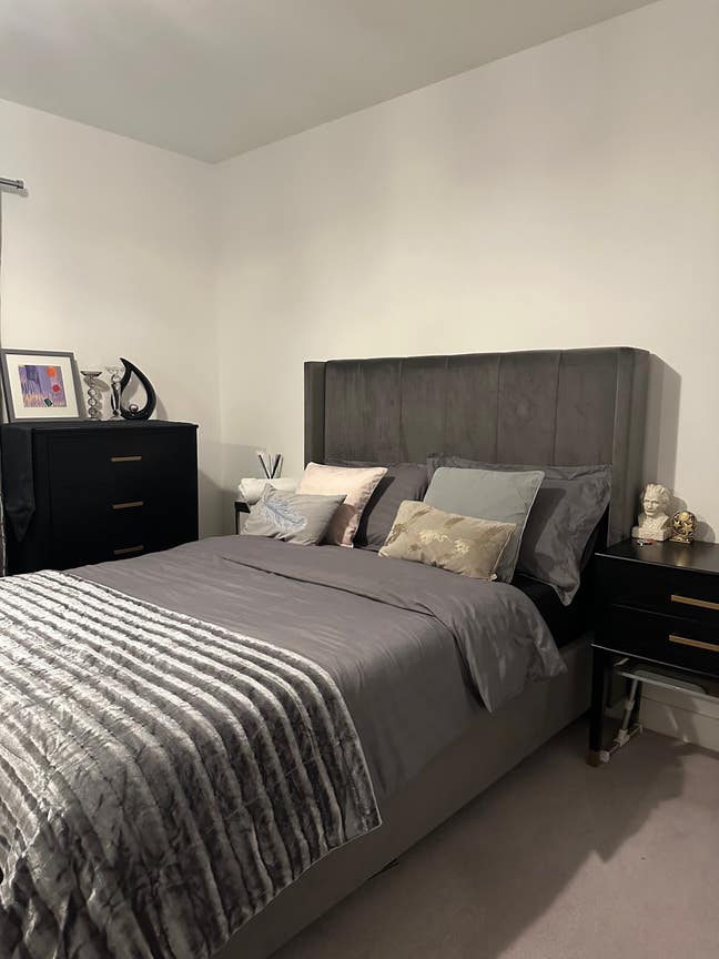 Double bedroom in shared flat Main Photo