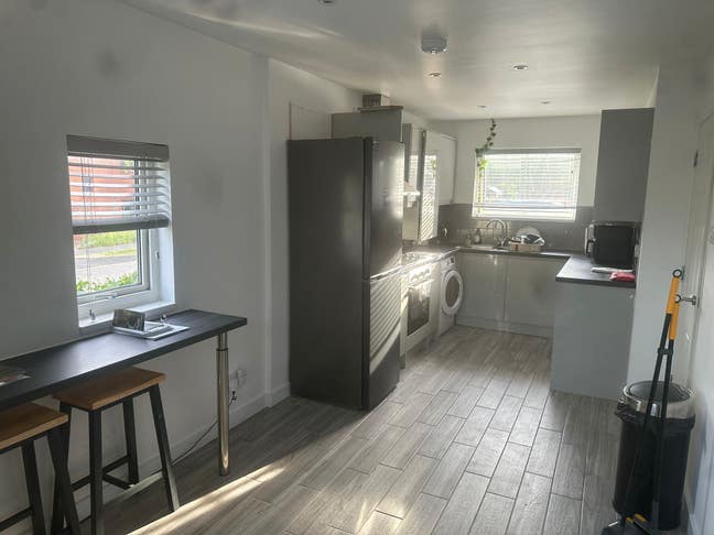 2 Bed En-suite in Newly Renovated Shared Property  Main Photo