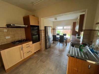 Gravesend Thong Lane area Private rooms available Main Photo