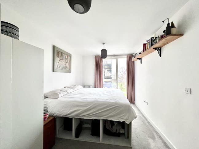 En suite room available  Main Photo