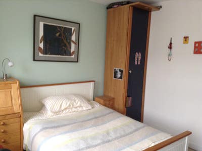  Nice,Clean double bedrooms,  in West Kensington  Main Photo