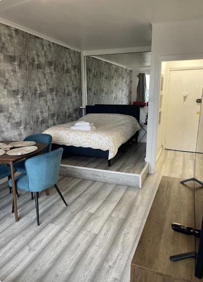 Shepherds Bush Studio 3Mins to Station  Main Photo