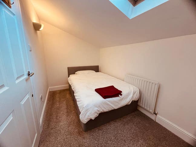 Double bedoom available in Surbiton/Kindgston KT1 Main Photo