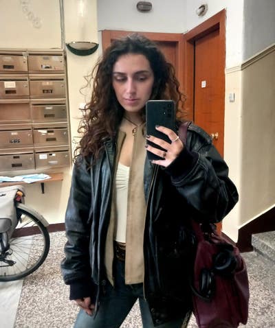 Hi, my name is Maria (she/her) Main Photo