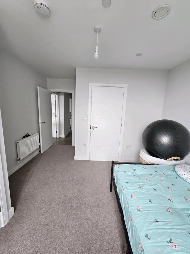 Bright Ensuit Double Room – Bills Included Main Photo