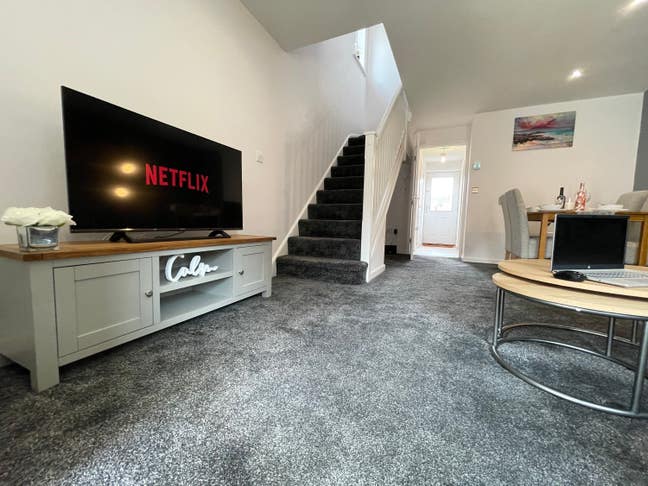 Furnished 2 Bedroom 2 Bathroom  House /  Parking Main Photo