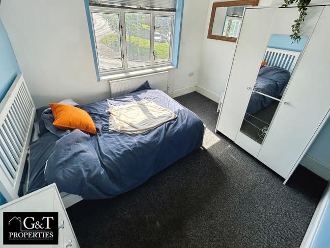Double Room Room to Rent - Maypole Hill Main Photo