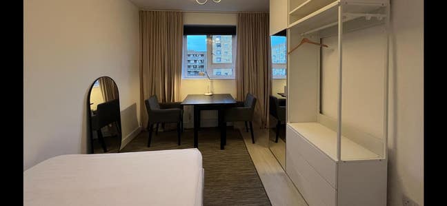 Euston Female Household  Main Photo