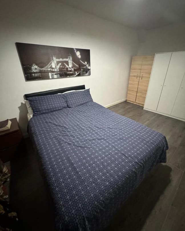 Large Double Room Available  Main Photo