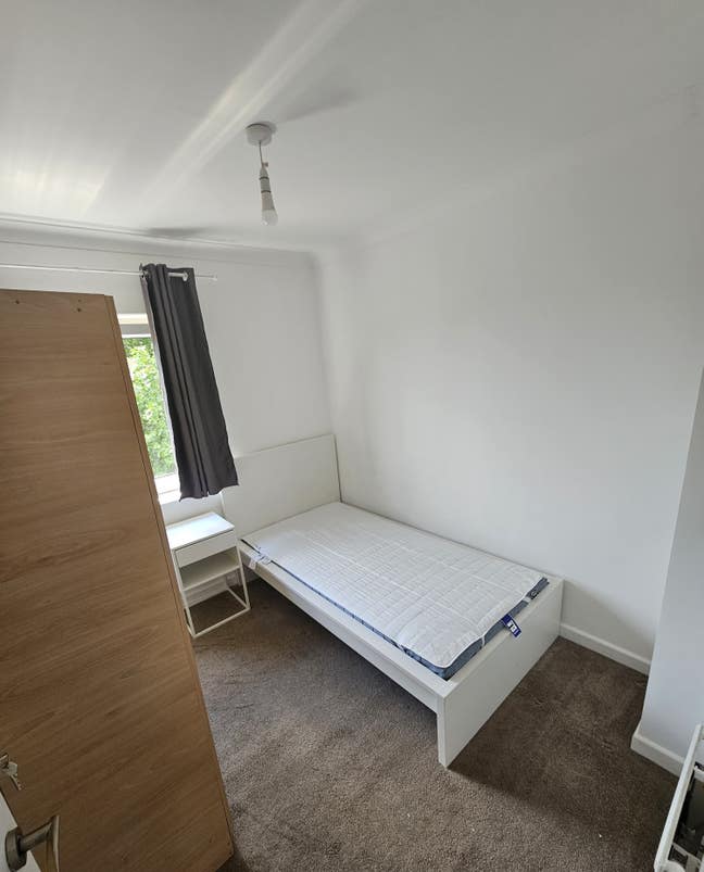 Lovely room in Maryland Main Photo