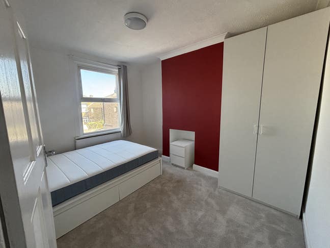 Double Room in Leyton House | £999 Bills Inc Main Photo